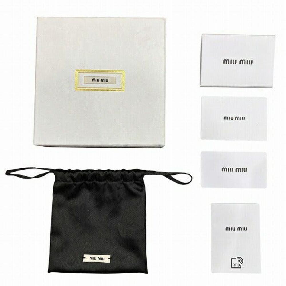 Miu Miu M Logo Pearl Necklace - Picture 5 of 9